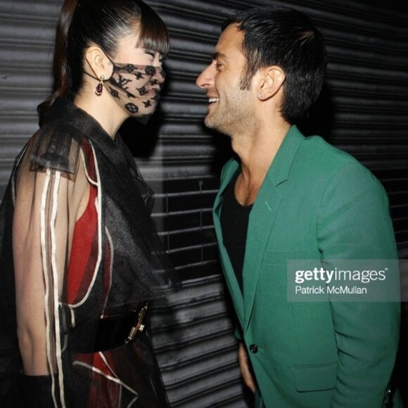 LOUIS VUITTON - EXTREMELY RARE, AUTHENTIC, ICONIC, LACE, MONOGRAM FACE MASK - Picture 10 of 16